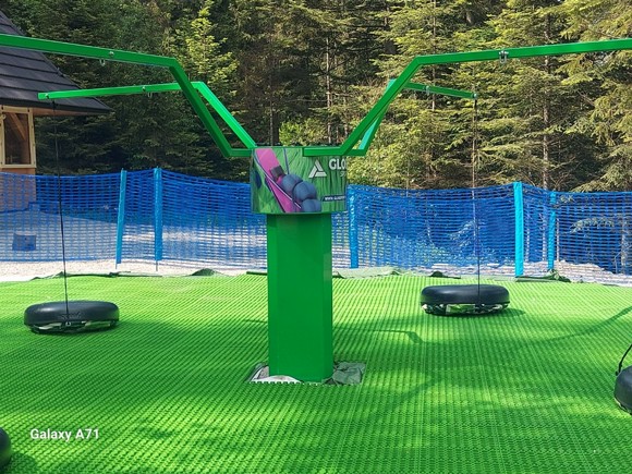 Ganzjahres-Karussell GLOB ROTOR 2.0