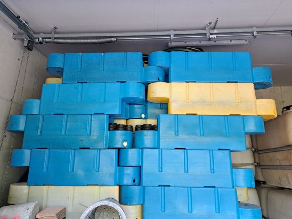 Kunststoff-Absperrung z.B. für Go-Kart Bahnen