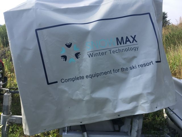 Die Plane fur Schneeerzeuger 