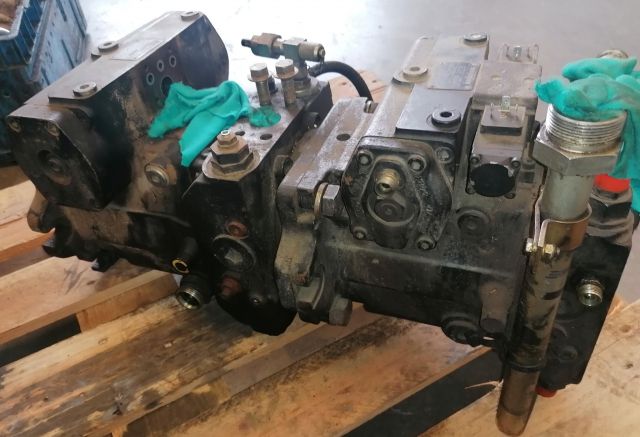 PistenBully 300W DETROIT