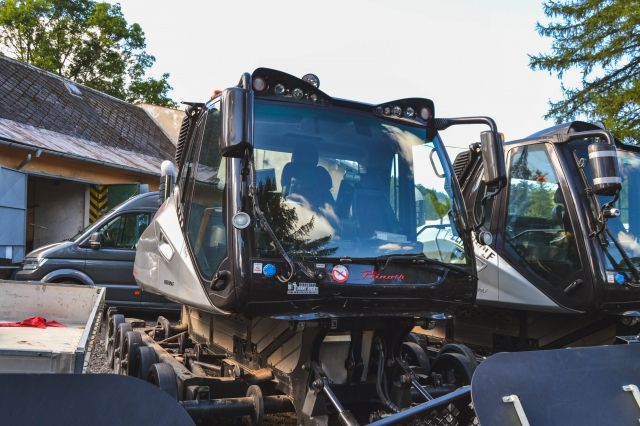 Sněžná rolba Leitwolf PARK