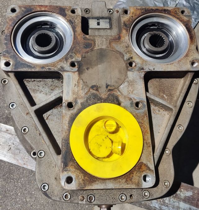 PistenBully 600 Verteilegetriebe