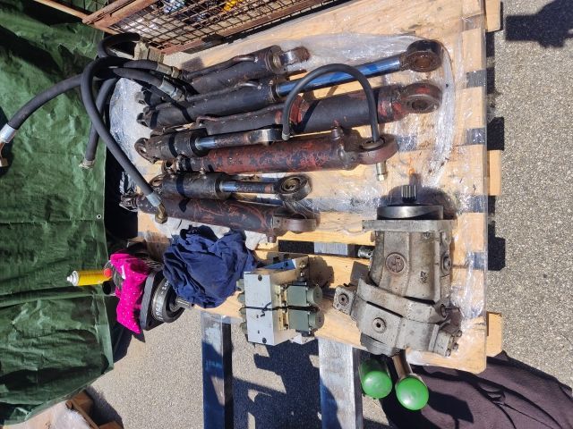 Hydraulikmotor_Fräse_S2000_Hydraulikzylinder