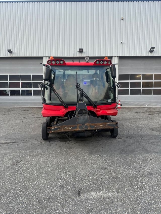 PistenBully 600 SCR PT-275
