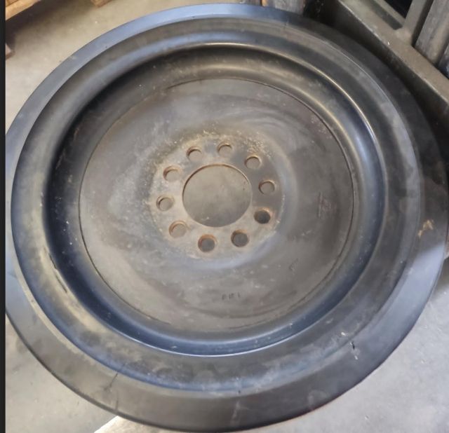 Vollgummirad Leitwolf